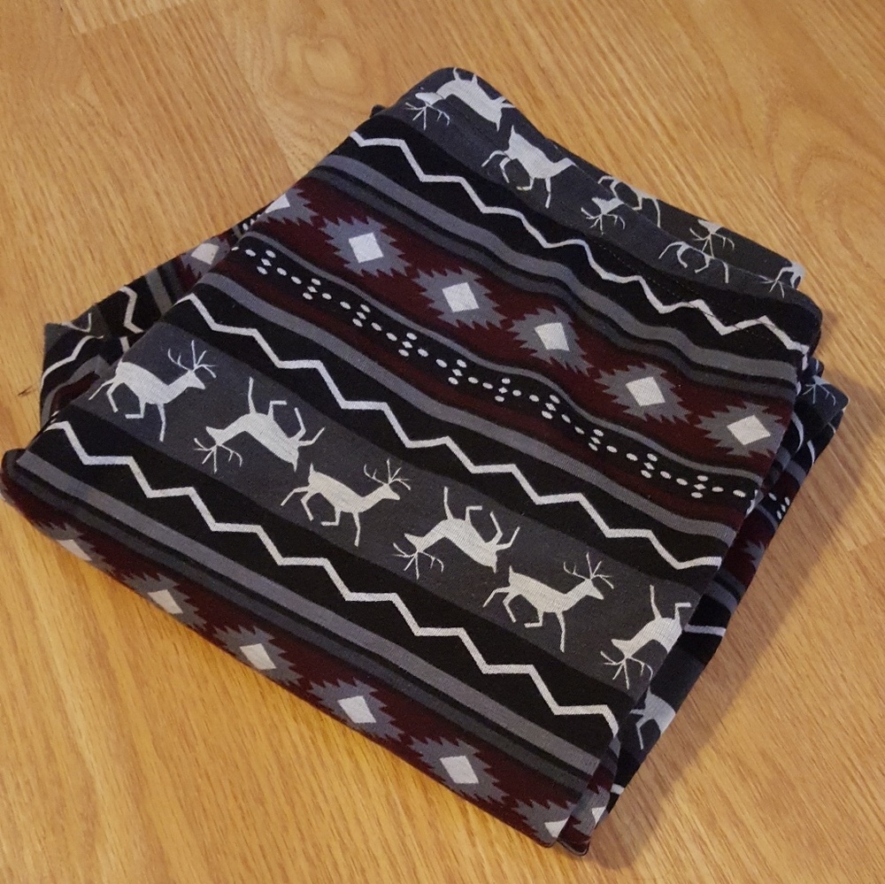 Patterned fleece lined leggings